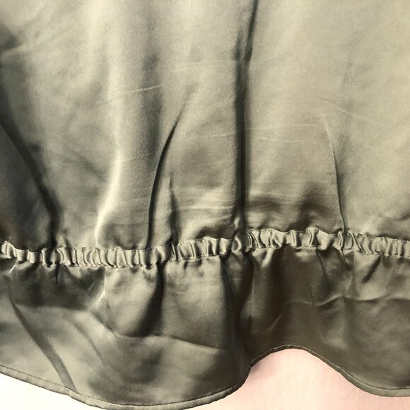 Levis Pretty Silky Blouse: Size M - Picture 6 of 11